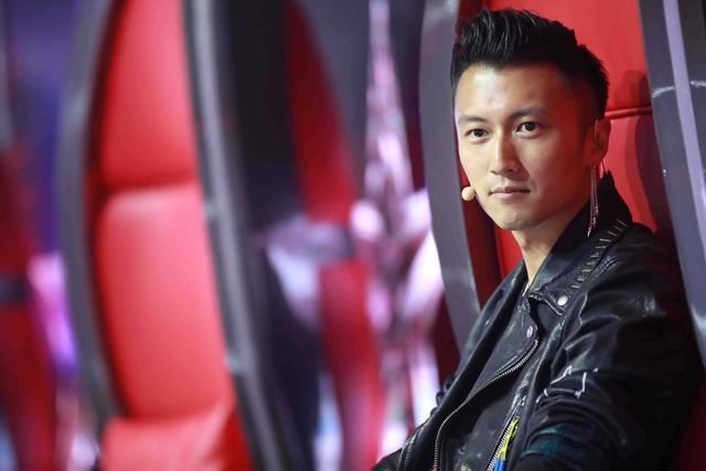  中国|《中国好声音2020》导师个人秀惊艳来袭，谢霆锋改编演唱《传奇》