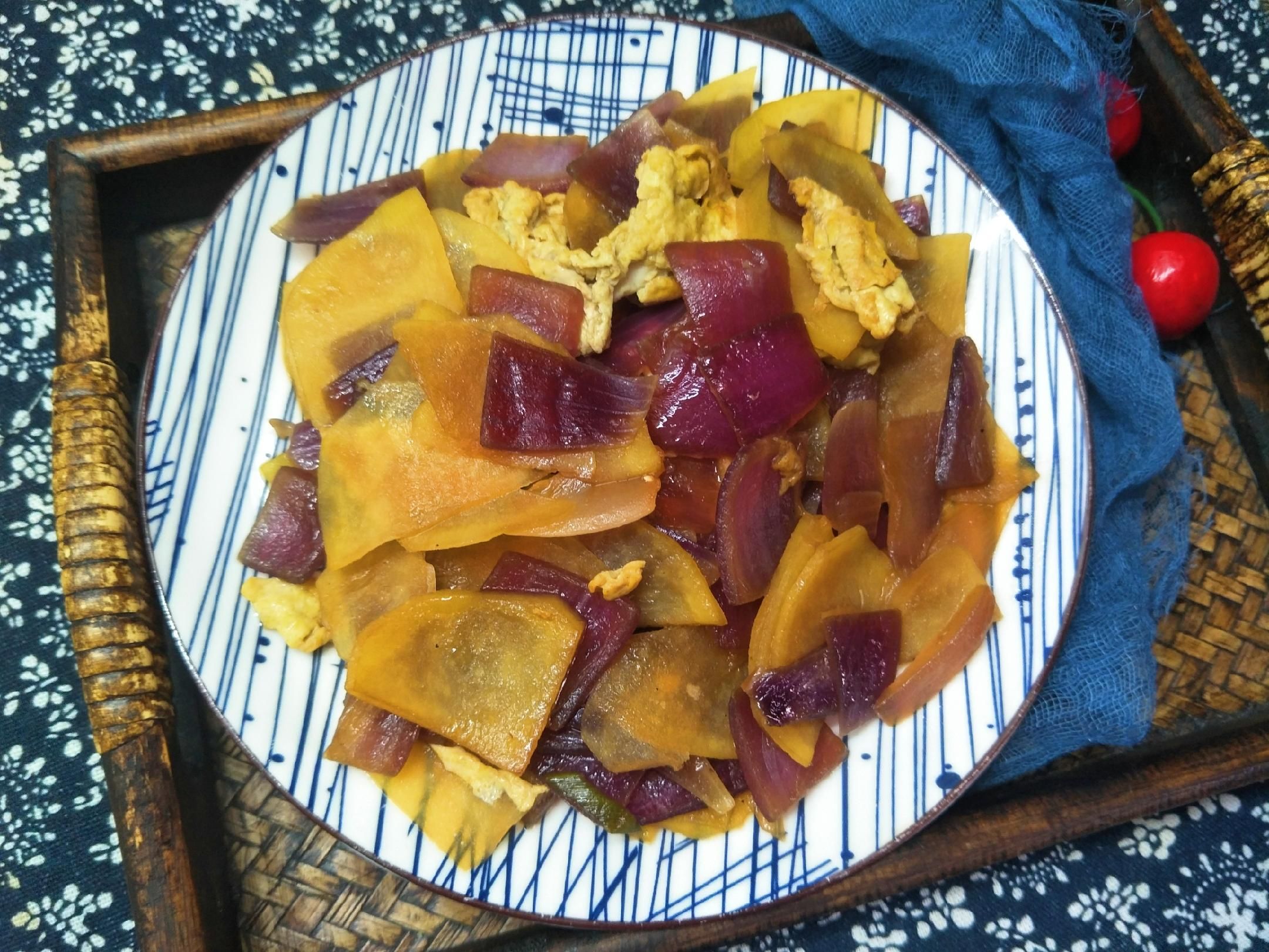  土豆片|秋天我最爱吃的1道菜，选用3样食材，简单烹饪5分钟，香气四溢