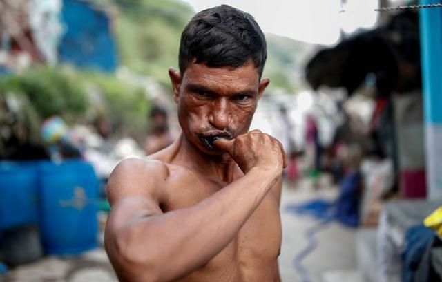  艰难|印度首都医疗废弃物暴增成患 拾荒者冒着染疫风险艰难求生