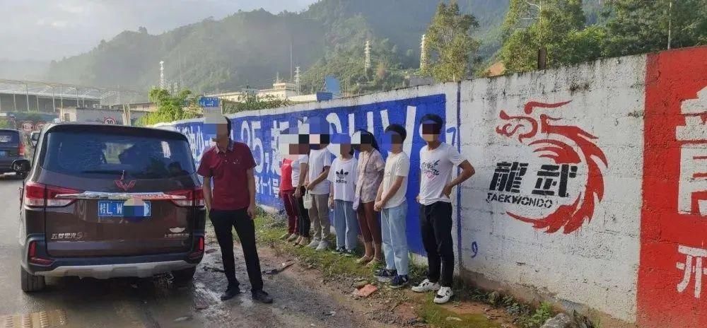  实载|暑假第一天，凌云交警查获5起超员违法行为