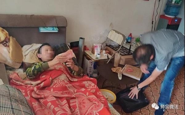 病榻|执行法官耐心敬业 执行款4万元送到病榻前