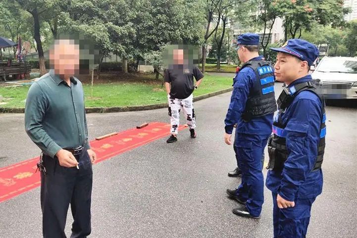 违法|罚!无锡2人违法燃放烟花爆竹被抓“现行”