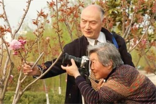 老人|“新型养老”悄然来袭，老人子女都自在，网友：老了就这么过