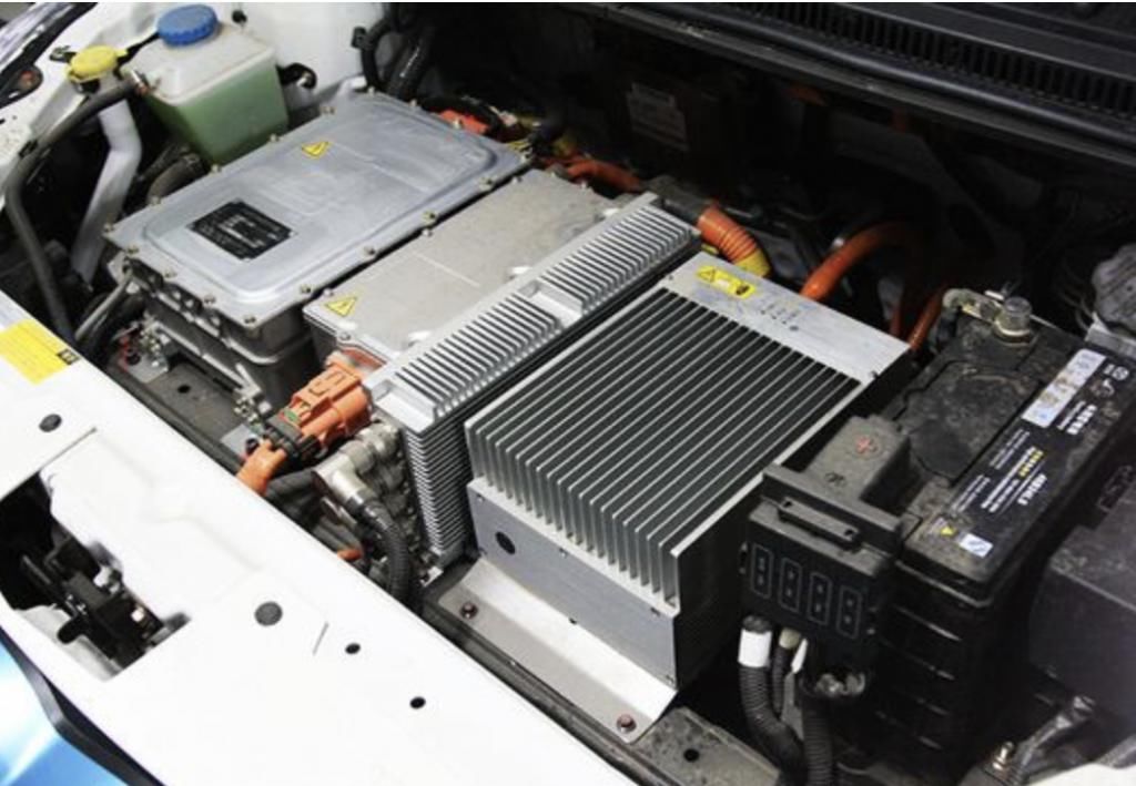 自燃|想买车汽油车和插混怎么选?插电混动电池会自燃吗?