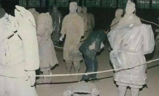  泥偶|33年前，有位农民卖了个泥偶被判处死刑！法官：你看他卖的什么