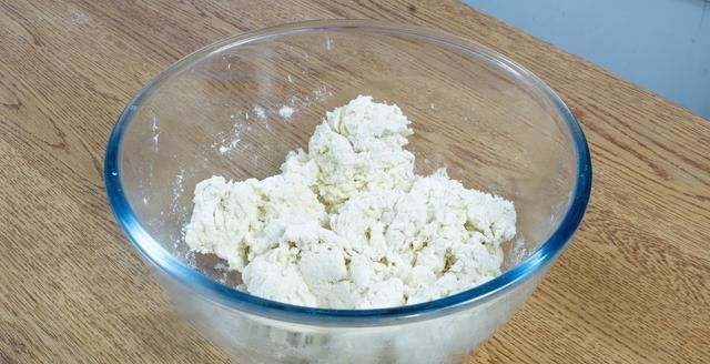  做法|红豆饼不一样的做法，外面根本买不到，简单又好吃，4分钟就出锅