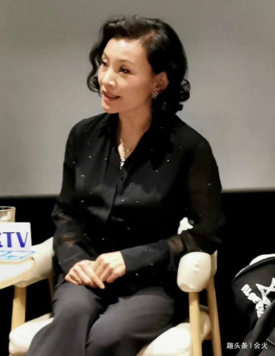 影后|影后陈冲17岁女儿引争议被母亲力捧当主演，中文口音却像外国人