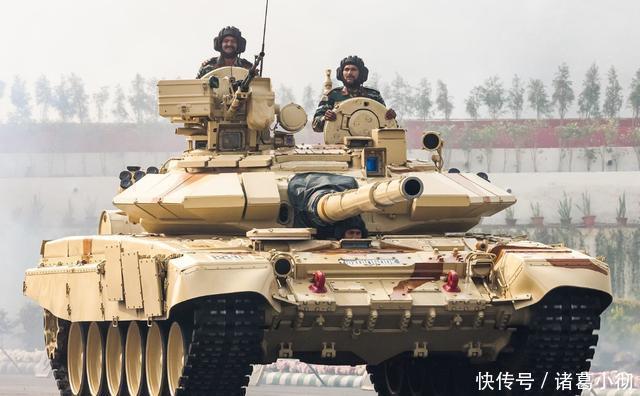  摧毁|开战轻松摧毁T90，面对中国15式莫迪急了，数十亿满世界买轻坦