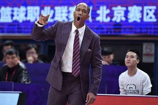 引援|CBA重磅官宣！马布里签下国字号内线 名将拿到顶薪合同