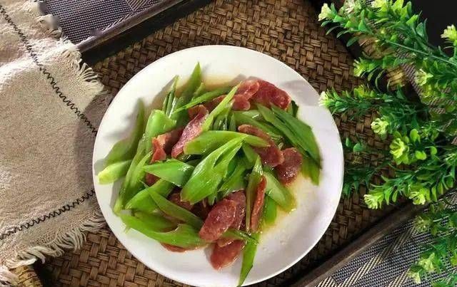  盘中备用|7月底，条件允许的话，这食材要多吃，是菜也是药，错过等明年