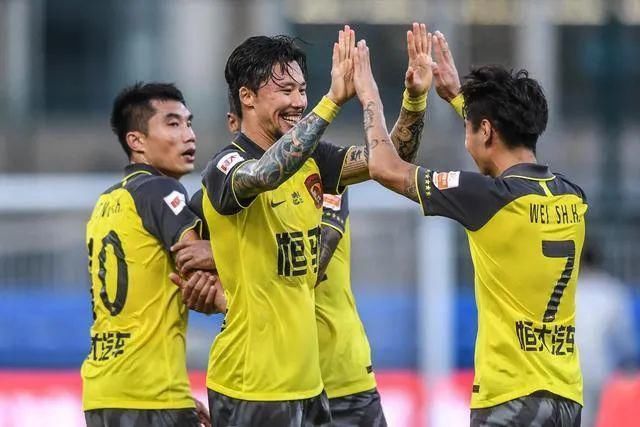  批评|胜深足，卡帅批评杨立瑜没头脑！负苏宁，贝帅赛后发布会不高兴！