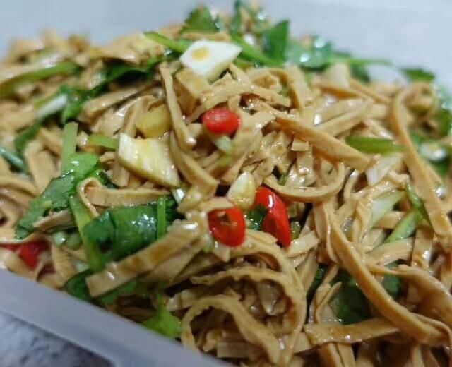 拌豆腐丝|下班回家想吃点可口的，非他莫属了，5分钟搞掂，方便又美味