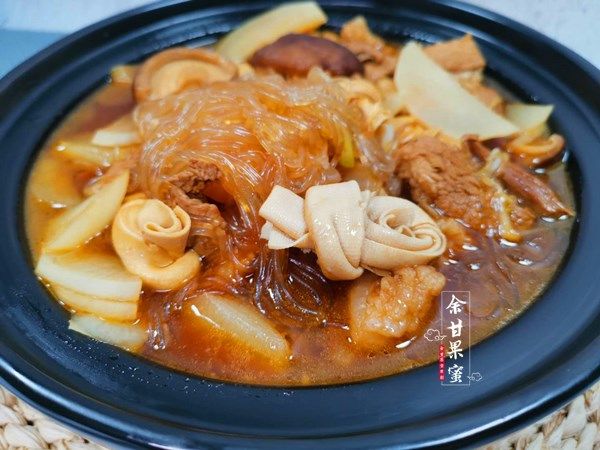 下饭|秋凉后，家人就爱这道菜，荤素搭配好丰富，咸鲜下饭，满嘴香