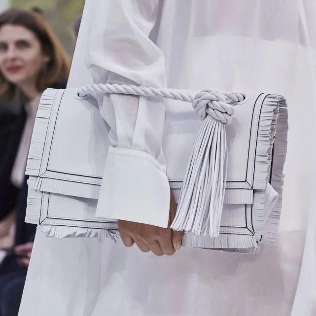  服装|关于流苏你知道多少？装点服装当配饰都好看，灵动精致的不得了