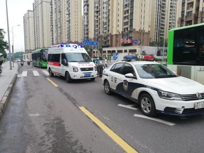  警灯|【生命道】警灯闪烁，一路狂奔，是他们着急的模样