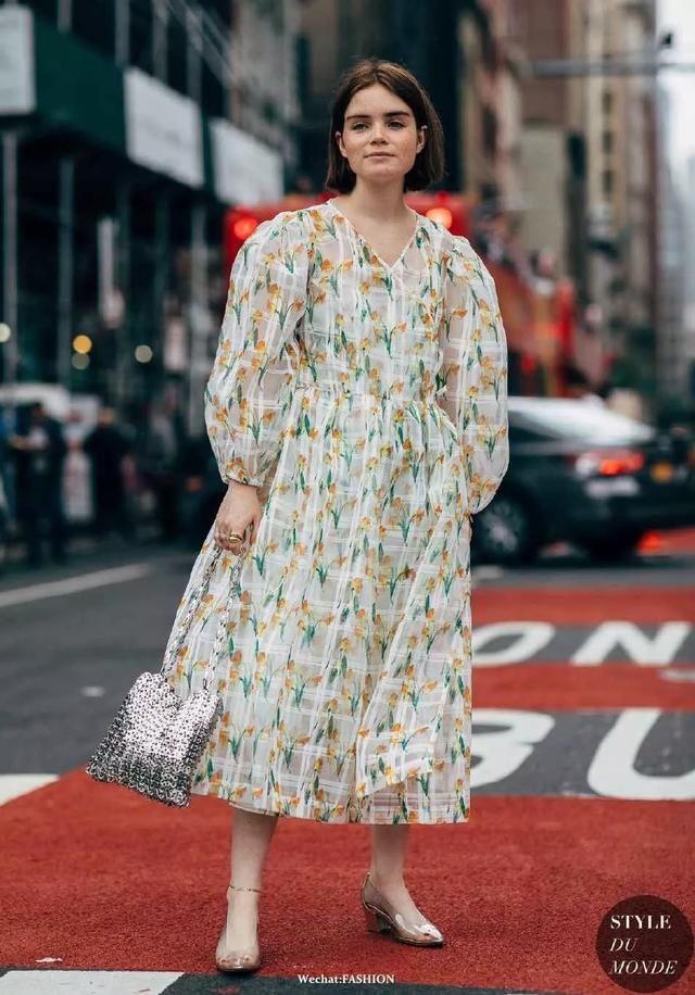 裙子|早秋最美的5条裙子，可以安排了