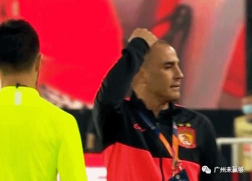 卡纳瓦罗|10年6张红牌!恒大防线隐藏着一枚炸弹,他31岁了还是这暴脾气