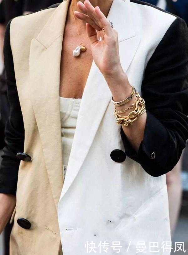 金链|“大金链”重回时尚巅峰!配上它洋气又吸睛,时尚达人都爱不释手