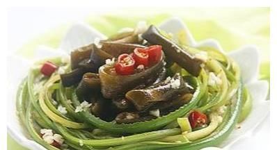  倒入|花几块钱做几道夏日爽口菜，解馋下饭，超开胃，夏天也有好胃口