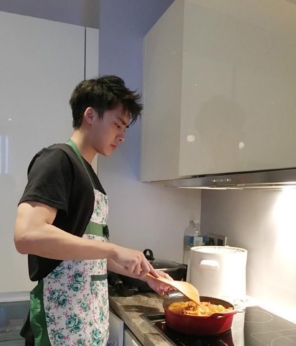  瘦下来|李易峰，一个月暴瘦20斤，方法主要有3点，学会1点就能轻松瘦下来