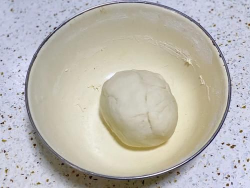  不腻|两片饼子夹着肉，酱汁外溢，爽而不腻