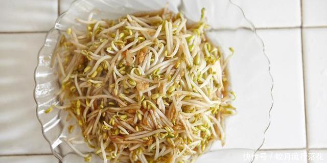  绿豆芽|炒绿豆芽，这2种材料不能少，脆嫩爽口又低脂，营养也不流失