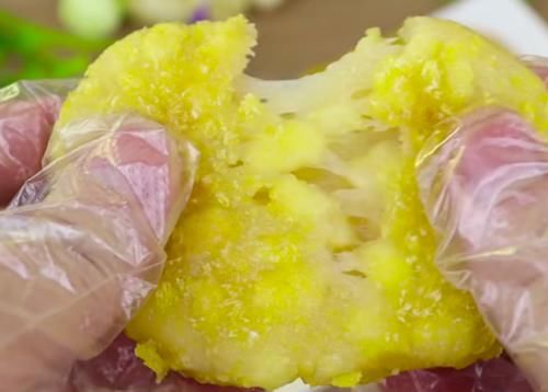  营养|苹果中加入两勺糯米粉，一拌一煎，甜香软糯又营养，孩子特爱吃