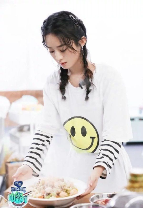  首播|《中餐厅》首播赵丽颖担财务重任 金句频出超有梗