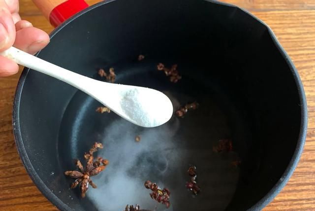  不水|老公下酒菜就爱花生米，不油炸不水煮，几分钟出锅，嘎嘣脆