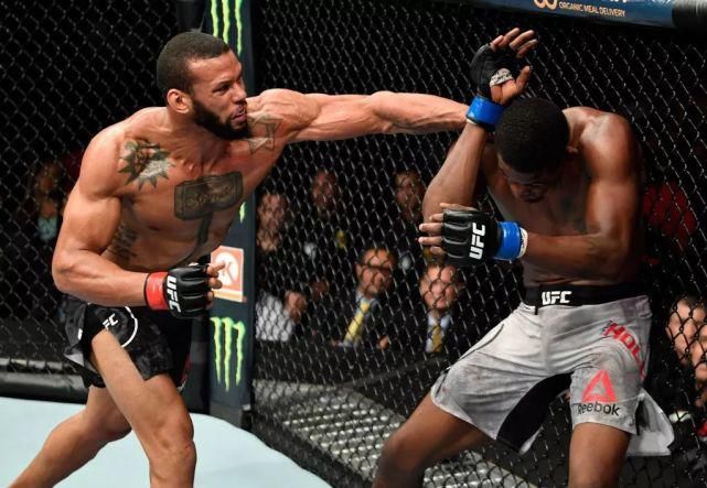  琼斯|专题 | 轻重量级的“后乔恩·琼斯时代”