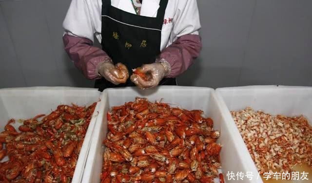 小龙虾|小龙虾尾明明都是肉,却比整虾卖的还便宜,你认为老板真的傻