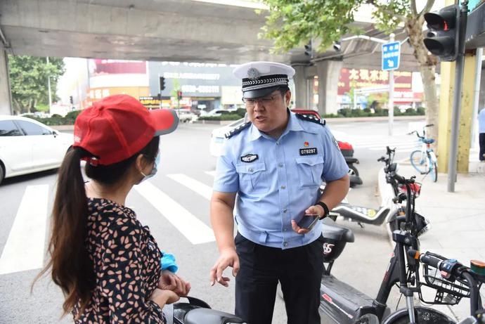 车违法行为|@电动自行车驾驶人，还未挂牌吗？处罚开始啦！