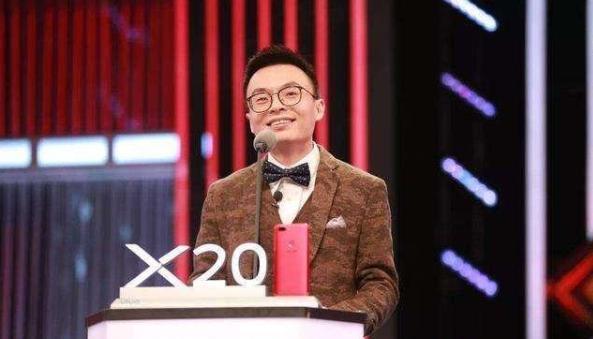 过成|脱口秀王思文与程璐过成兄弟,吐槽爱“吃软饭”,网友:段子成真