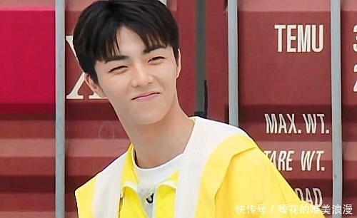 R1SE|奔跑吧:蔡徐坤跟R1SE周震南握手,对待陈立农,方式更直接