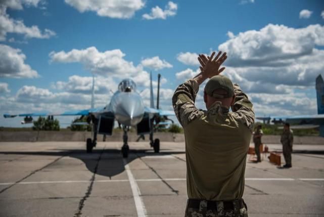  俄罗斯|让俄罗斯很紧张，乌克兰要掏86亿美元买战斗机，目标是F-15和F-16