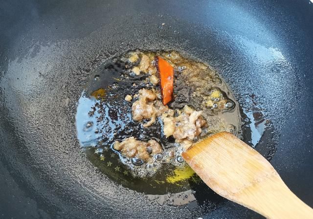 白露|今天白露,这道粉做给家人吃,配上时令菜炒一炒,爽滑筋道很下饭