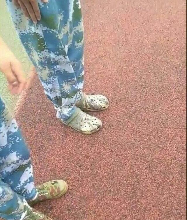 操作真|“什么行业可以让普通人翻身？”哈哈哈哈，神评太调皮了！