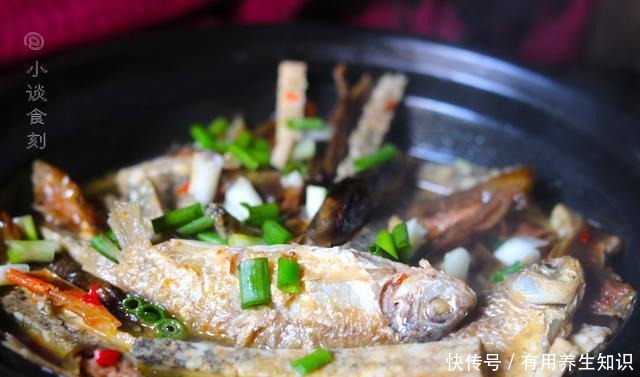 大菜|宅在家第30天,晚餐端上这大菜,媳妇越吃越嫌弃,原因令人无奈