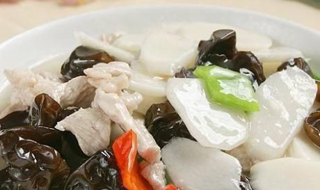 发现木耳|泡木耳时,只会加水是不对的,牢记1个小妙招,木耳泡得又大又好