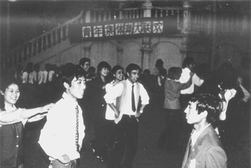  枪毙|华北第一霸主：唐山菜刀队作了什么恶？为何会一次枪毙50余人