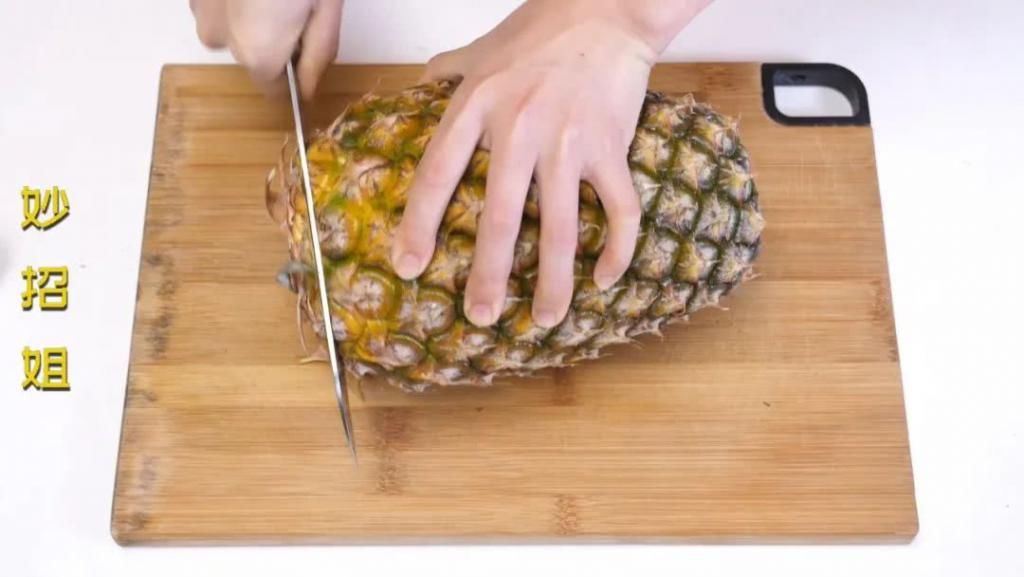  西瓜|用这个方法切西瓜，吃完不脏手不流汁，大家都夸好！