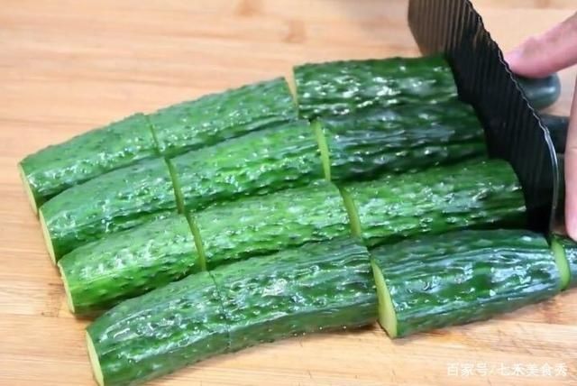  吃光|黄瓜这样做最好吃，不炒，不凉拌，每做一大碗，2天就吃光