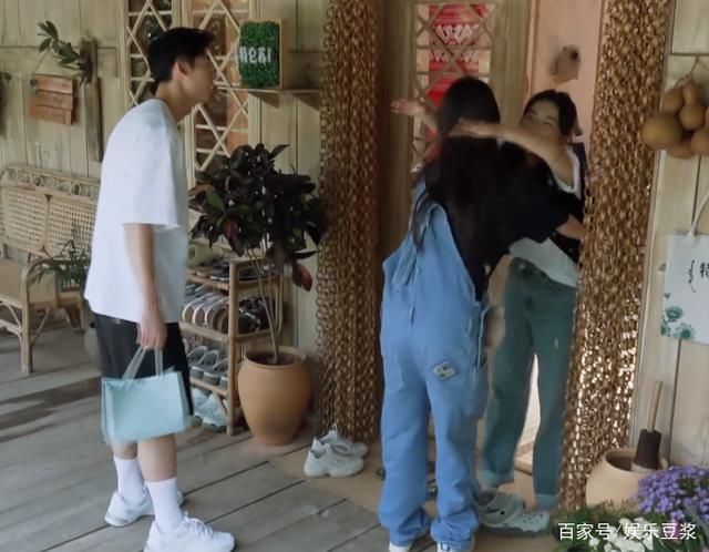  质疑|《向往的生活》嘉宾安排被质疑,强拉硬塞太尴尬,翻车了