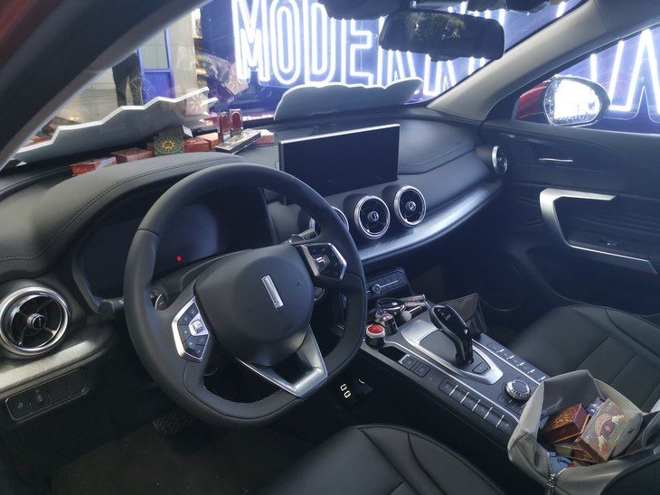 设计|2021款WEY VV5正式上市 售12.58万元起