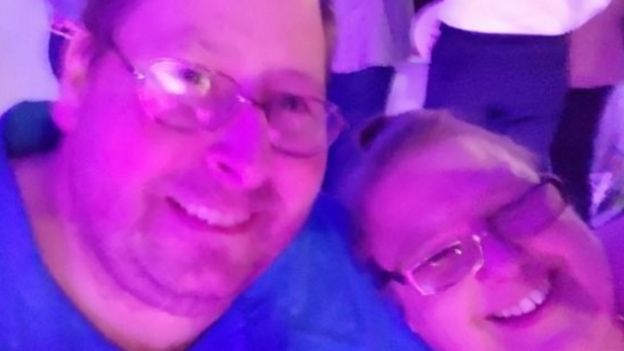 骗局|美夫妻坚信疫情是骗局双双进ICU，丈夫丧妻痛心：别和我一样蠢