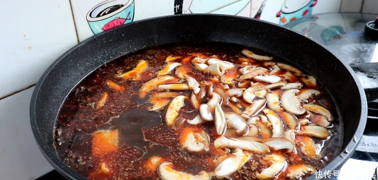火锅|想吃麻辣冒菜别再去饭店了,教您在家简单做,香辣美味又过瘾