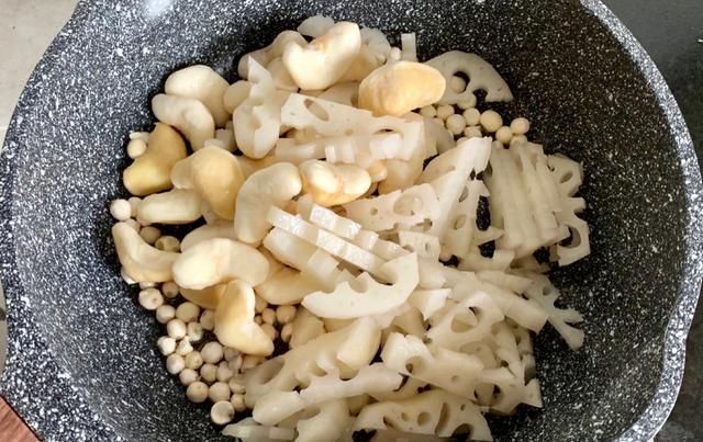  人参|鸡头米是“水中人参”，100元1斤，再贵也要买，常吃身体好