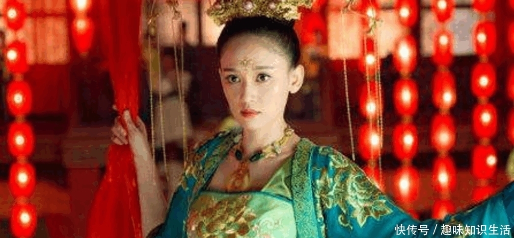 令狐冲学|岳不群为啥不找令狐冲学独孤九剑? 原来他有一门神功不输独孤九剑