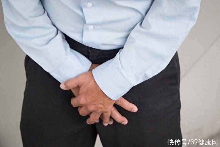 前列腺癌晚期排尿困难怎么解决(前列腺癌发现就是晚期？提醒：男人排尿出现4种异常，或是癌来临)