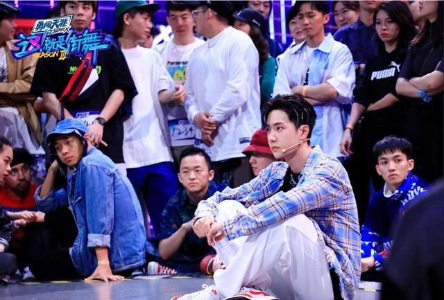  狂派|暖炸街舞3嗨翻了，从狂派张艺兴到专业王一博还有400舞者迎阳光